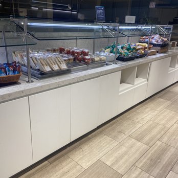 United Club - Airport Lounges Near Me - Chicago, Illinois