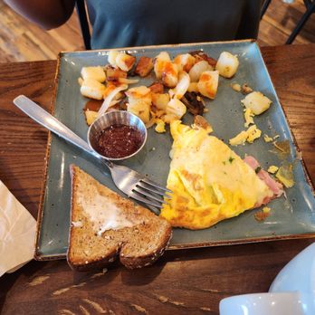 First Watch - Ham and cheese omelette w/side of potatoes. - American Near Me - Laurel, Maryland