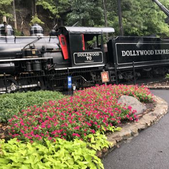 Dollywood Express Train Depot - Amusement Parks Near Me - Pigeon Forge, Tennessee