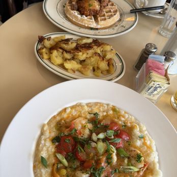 Chris & Angies Dinette - Shrimp & Grits, Chicken & Waffles - Breakfast & Brunch Near Me - Nutley, New Jersey