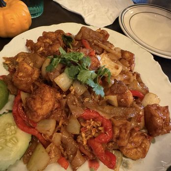 Saranrom Thai - Thai Near Me - Elmhurst, New York Saranrom Thai - Thai Near Me - Elmhurst, New York