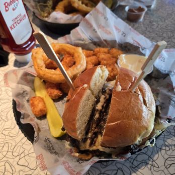 Bubba's 33 - Pizza Near Me - The Colony, Texas