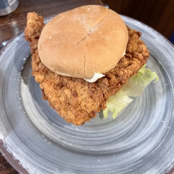 Chip's Restaurant & Bar - Pork Tenderloin Sandwich - New American Near Me - Wahoo, Nebraska