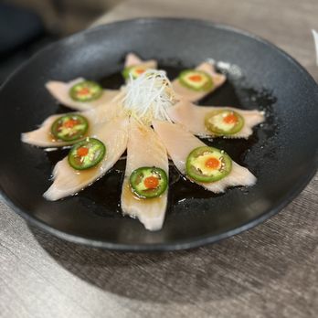 Oaks Sushi & Bowl Restaurant