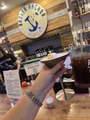 Broken Anchor Winery by null