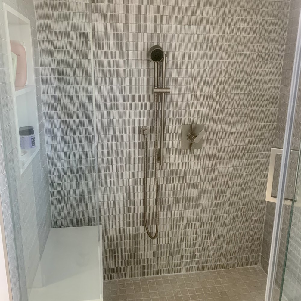 Rande Leaman Interior Design - Primary Bath - Interior Design Near Me Rande Leaman Interior Design - Primary Bath - Interior Design Near Me