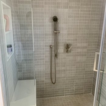 Rande Leaman Interior Design - Primary Bath - Interior Design Near Me