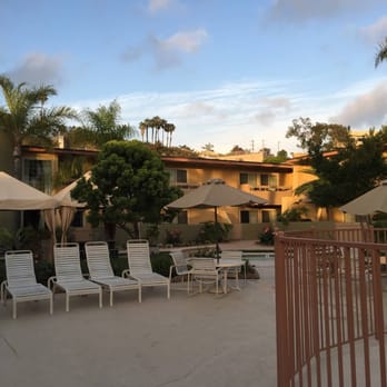 Winners Circle Resort - Pool area - Hotels Near Me - Solana Beach, California Winners Circle Resort - Pool area - Hotels Near Me - Solana Beach, California
