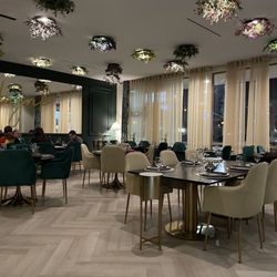 Hayrik Restaurant