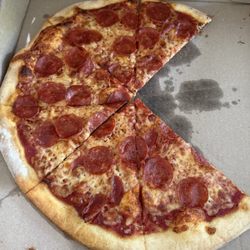Noce's Pizzeria - Pepperoni Large