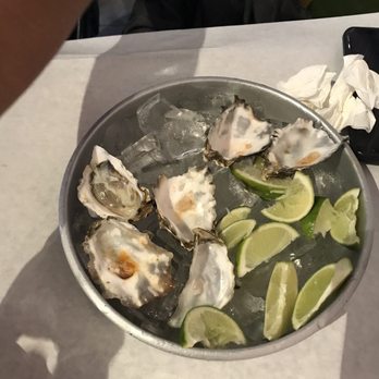 Bag O' Crab - Raw oysters - Seafood Near Me - Berkeley, California