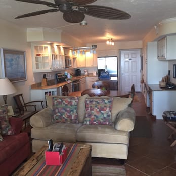 Ocean's Reach Condominiums Resort - Gorgeous gourmet kitchen - Condominiums Near Me - Sanibel, Florida Ocean's Reach Condominiums Resort - Gorgeous gourmet kitchen - Condominiums Near Me - Sanibel, Florida