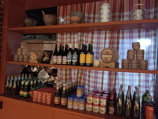 Tipsy Thaiger by null