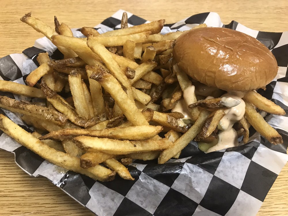 LEMONADE HOUSE GRILLE 30 Photos & 17 Reviews Burgers 2711 West