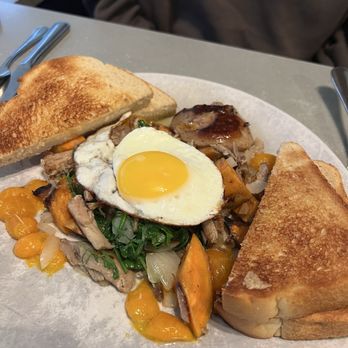 Tally's Silver Spoon - Duck confit - Desserts Near Me - Rapid City, South Dakota