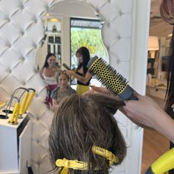 Drybar - Lincoln Plaza - Mom getting blowout