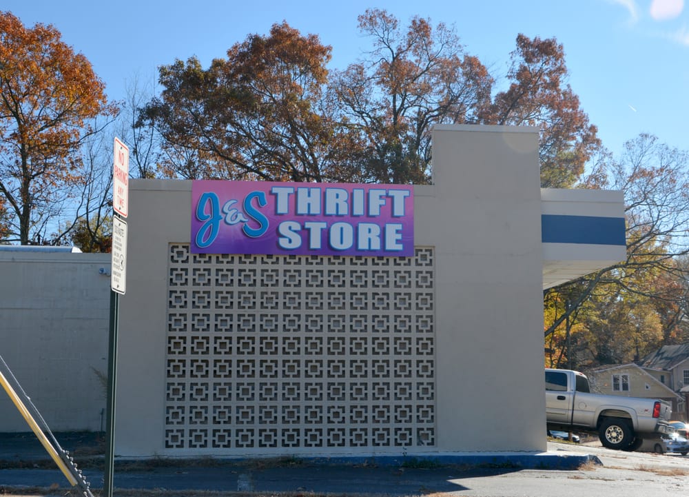 J & S THRIFT STORE Updated August 2024 305 Salisbury Rd