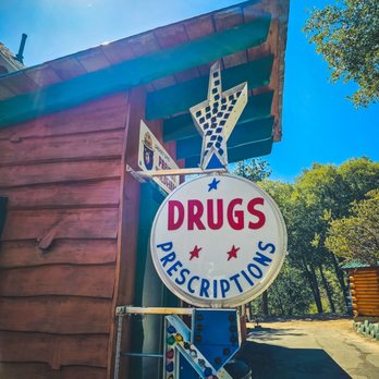 Hicksville Pines - Hotels Near Me - Idyllwild, California