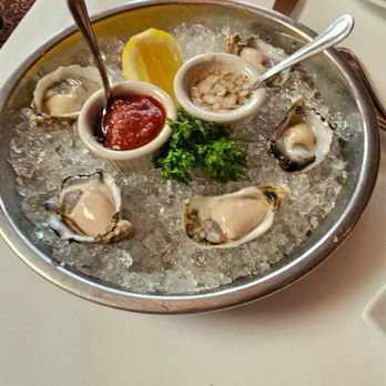 Harris' Restaurant - Half a dozen fresh oysters on the half shell - Steakhouses Near Me - San Francisco, California Harris' Restaurant - Half a dozen fresh oysters on the half shell - Steakhouses Near Me - San Francisco, California
