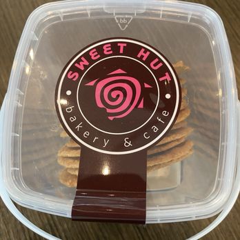 Sweet Hut Bakery & Cafe - What a fun place!! The 2nd and 4th Tuesday is Trivia night at 7:30pm. So much fun!! - Cafes Near Me - Marietta, Georgia