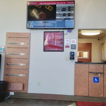 Jiffy Lube - Inside the lounge and payment counter - Auto Repair Near Me - Sacramento, California Jiffy Lube - Inside the lounge and payment counter - Auto Repair Near Me - Sacramento, California
