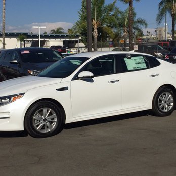 Riverside KIA - Car Dealers Near Me - Riverside, California