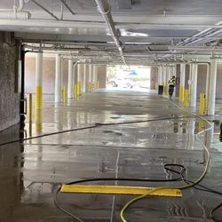 Ivan Painting & Virginia Decoration - pressure Clean Garage
