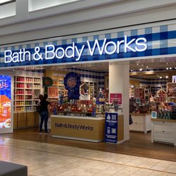 Bath & Body Works - Entrance