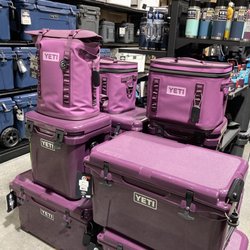 DICK'S Sporting Goods - Yeti collection