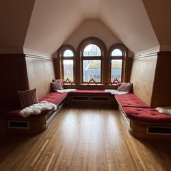 Upstairs bench seat