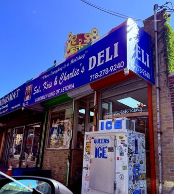 Sal, Kris & Charlie's Deli by null