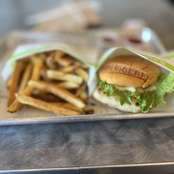 BurgerFi - GRILLED CHICKEN SANDWICH