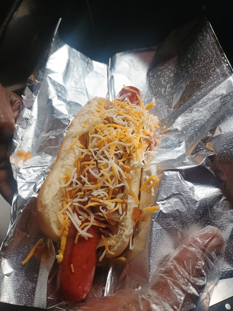 Sed's Delicious Dogs Logo