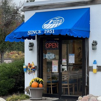 Don's Dock Seafood - Entrance - Seafood Markets Near Me - Des Plaines, Illinois