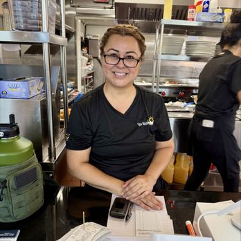 Las Mañanitas - Anna and her husband Allen are hard-working people and the Lord is blessing them! What food! - Mexican Near Me - Clovis, California