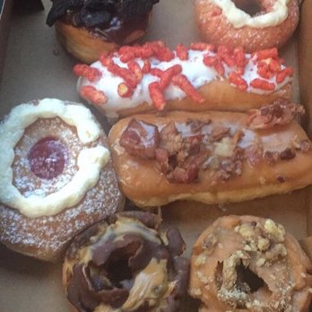 Go Nutz Donuts - Oreo topped / I think it was strawberry cream?/hot cheetoh/strawberry shortcake/glazed maple/marble cake/cashew cake - Donuts Near Me - Wildomar, California