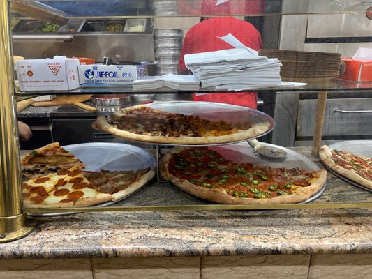 FAMOUS ORIGINAL RAY’S PIZZA - Updated November 2025 - 50 Photos & 102 ...