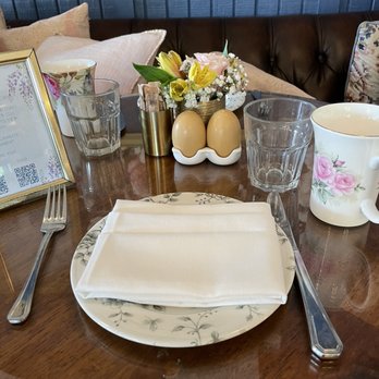 Little Hen - Breakfast & Brunch Near Me - Weston, Florida Little Hen - Breakfast & Brunch Near Me - Weston, Florida