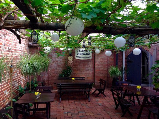 Valencia Bar and Grill