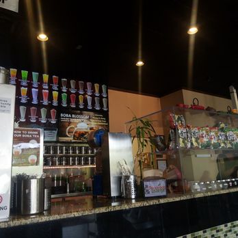 Teapioca Lounge - Waiting for my drinks on this 93° day - Bubble Tea Near Me - Round Rock, Texas