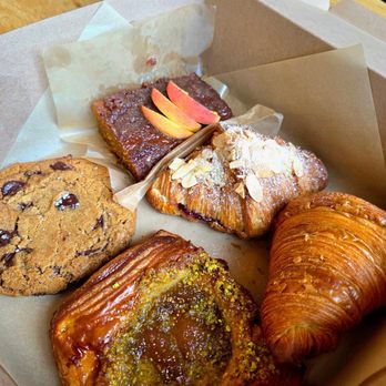 Kuluntu Bakery - pastries - Bakeries Near Me - Dallas, Texas