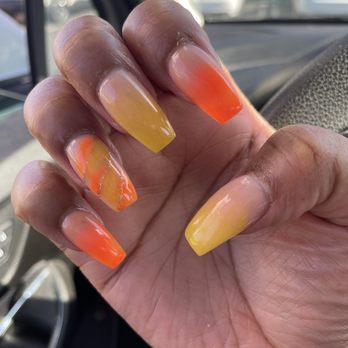 John and Sandy Nails - Ombré nails with accent ring finger - Nail Salons Near Me - Los Angeles, California
