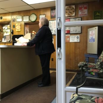 Don's Pizza - Small quaint ordering/ waiting area - Pizza Near Me - Oakdale, Pennsylvania