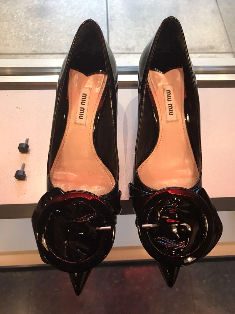 SHOE EXPRESS Updated August 2024 27 Photos & 27 Reviews 1201 3rd