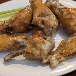 Van's Pizza House - 6 Bone In Wings $10