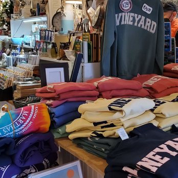 C'est La Vie - Gift Shops Near Me - Oak Bluffs, Massachusetts