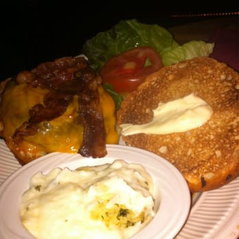 Brazen Head - Brazen burger with bacon and cheddar - Steakhouses Near Me - San Francisco, California Brazen Head - Brazen burger with bacon and cheddar - Steakhouses Near Me - San Francisco, California