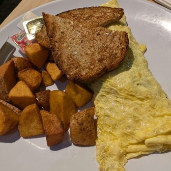 Goose Island Brewpub - Mushroom omelette - New American Near Me - Chicago, Illinois Goose Island Brewpub - Mushroom omelette - New American Near Me - Chicago, Illinois