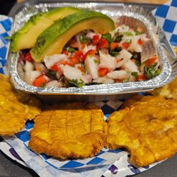 La Carreta Pura Vida - Ceviche con tostones.