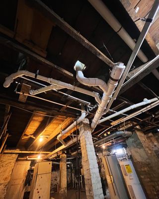 Lorenzo’s Properties & Plumbing Service’s Logo